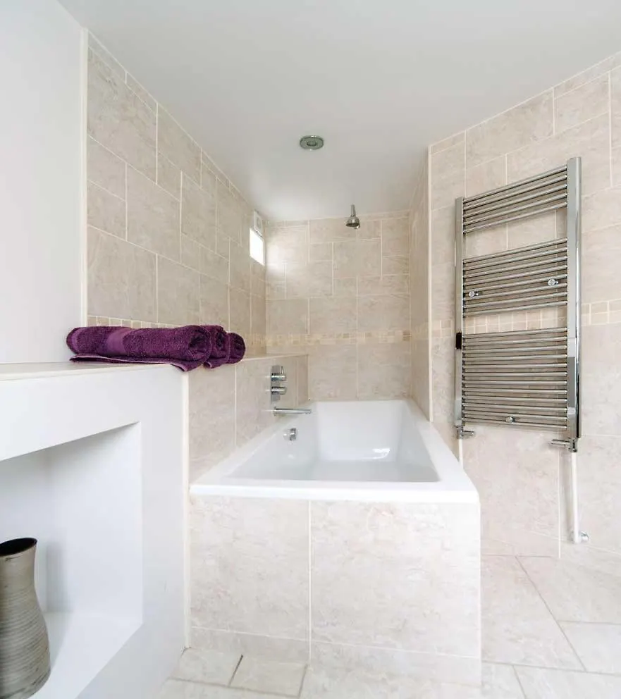 Stylish Three Bedroom Apartment In Heart Of City Bath
